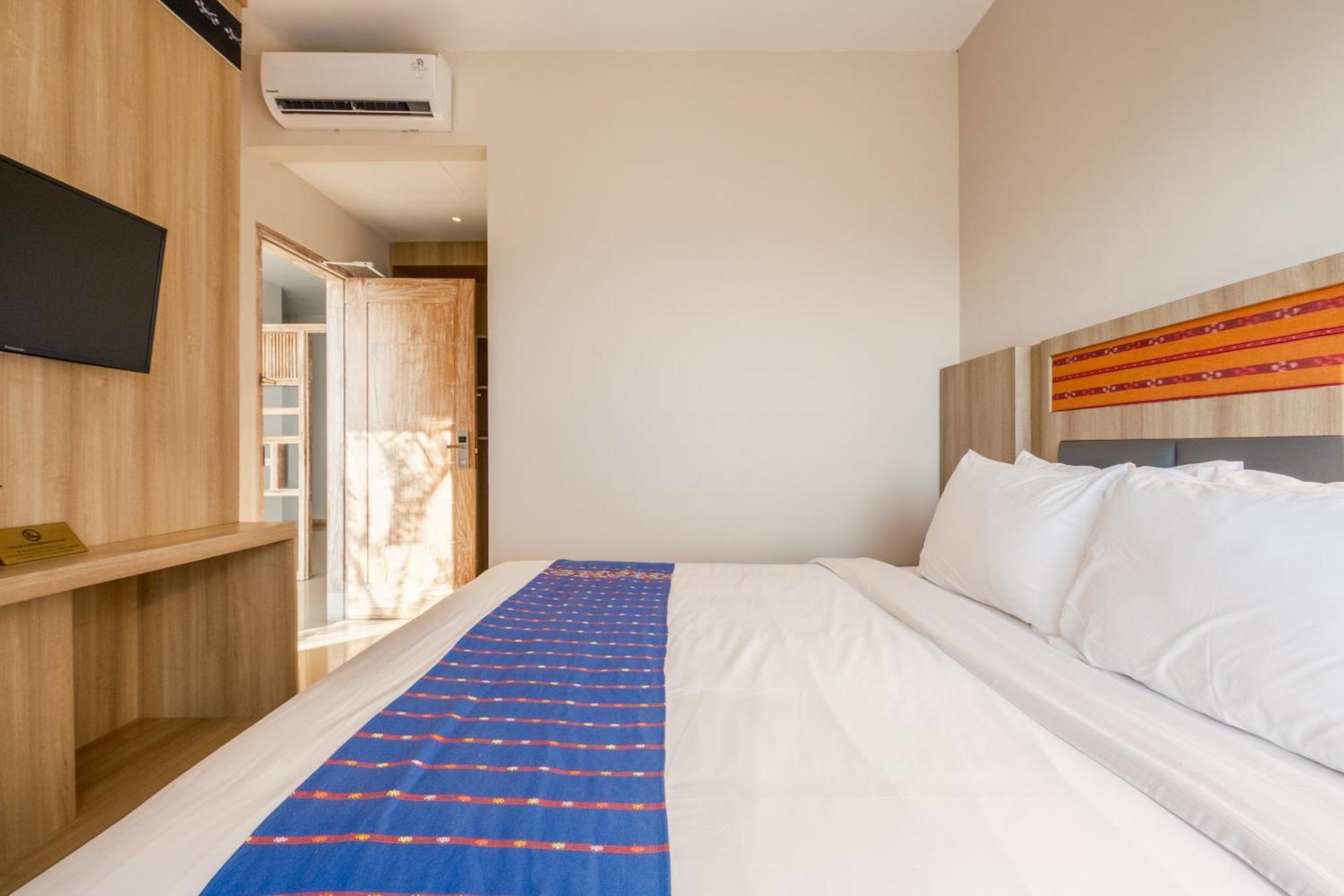 Dejavu 2.0 Hotel Bajo Komodo Labuan Bajo Bagian luar foto